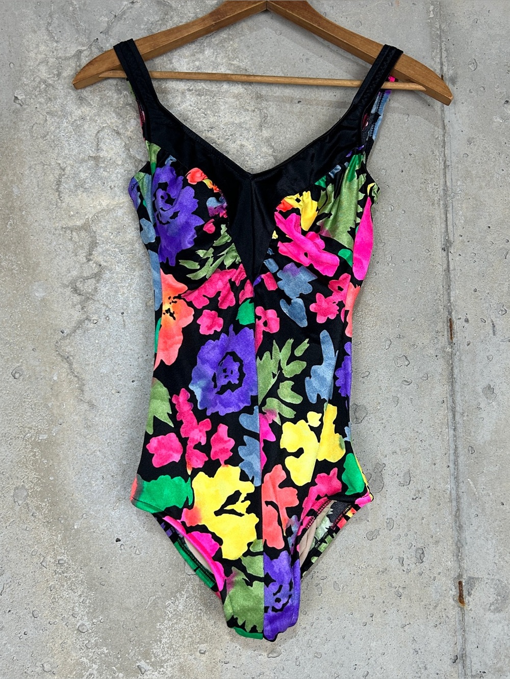 Vintage 1970s one piece bright floral full coverage swimsuit, size 10